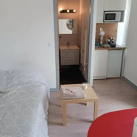 Apartment Avec Balcon *